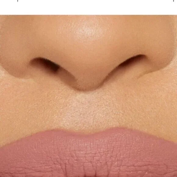 New Kylie Matte Liquid Lipstick and Lip Liner Kit – Shade  Kylie 808 - Picture 4 of 8